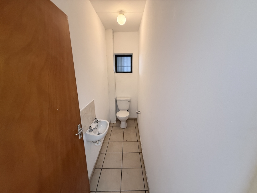 To Let Commercial Property for Rent in Parow Industrial Western Cape